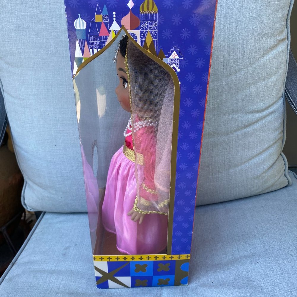Disney Animators Collection It's A Small World INDIA Singing Doll RETIRED RARE - Picture 2 of 15